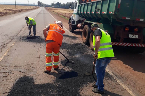 DER-PR inicia reparos emergenciais em quase 200 km de rodovias no Oeste
